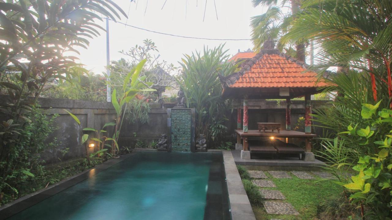 The Suci Sari Ubud Villa Exterior photo